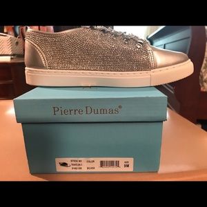 Size 9 silver bling casual tennis shoe